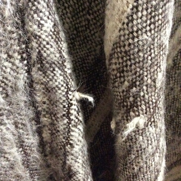 Beautiful unique handmade poncho / cape - Picture 7 of 8